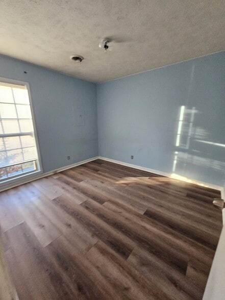 Building Photo - 248 Wessington Pl