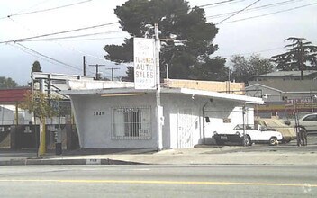 Building Photo - Foothill, 7529