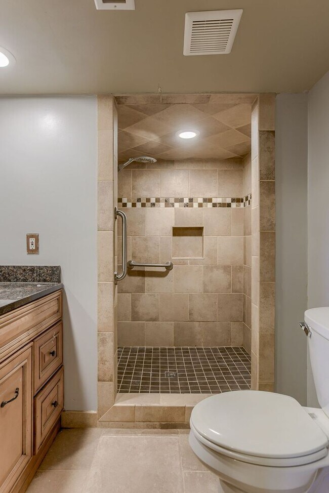 Building Photo - Updated 3 Bedroom With Finished Lower Leve...