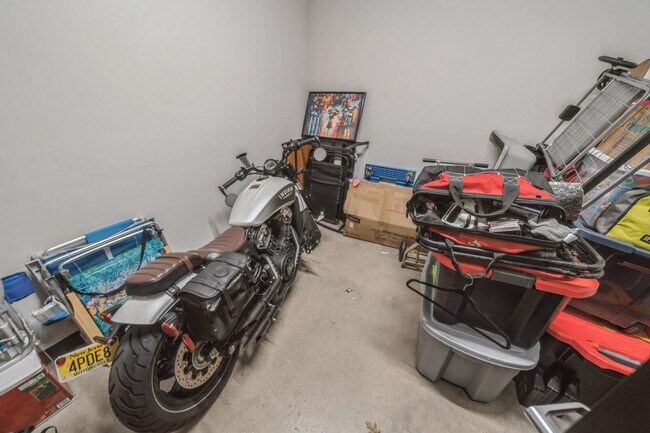 Building Photo - 520 Palisade Ave