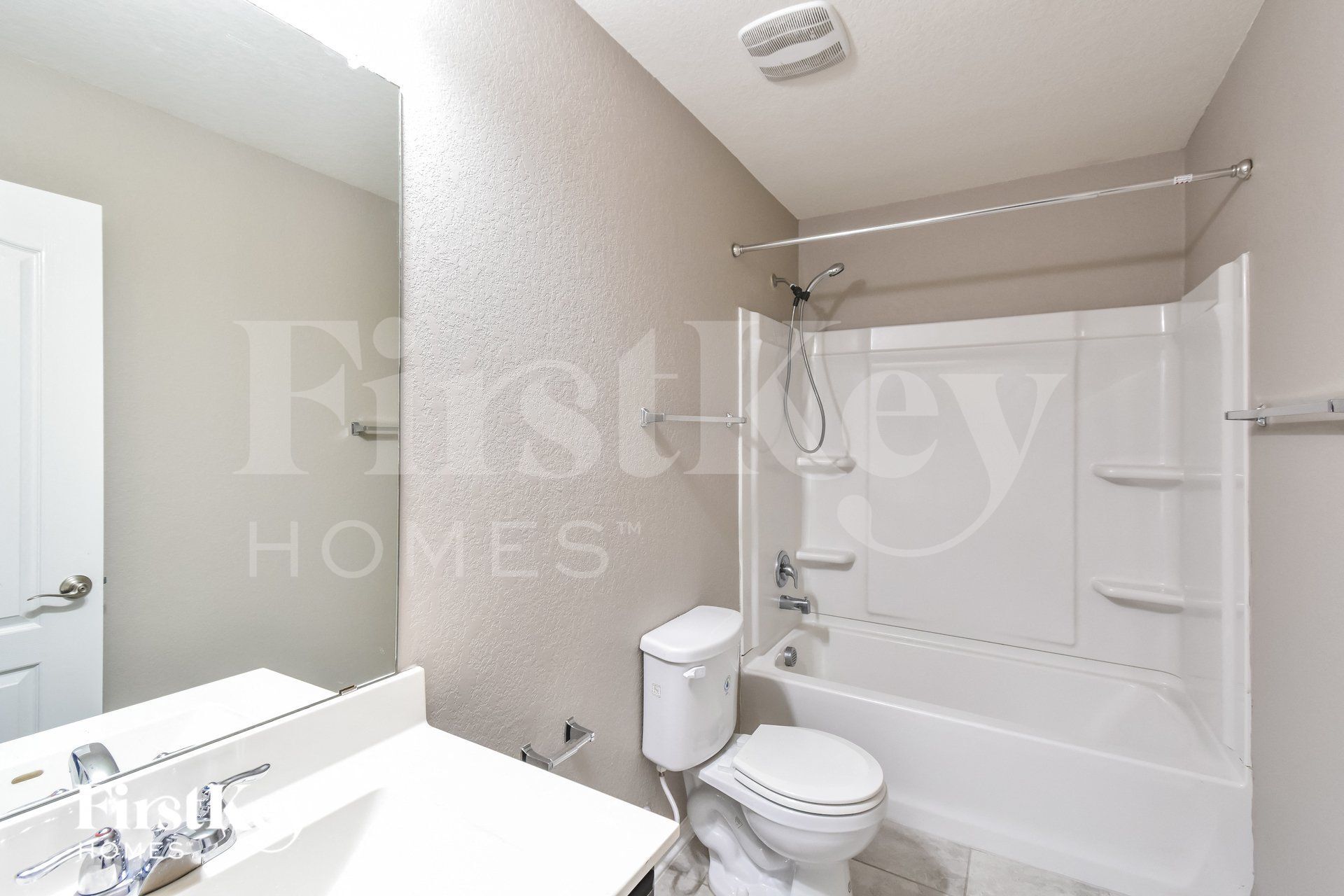 Building Photo - 8414 Piedras Crk