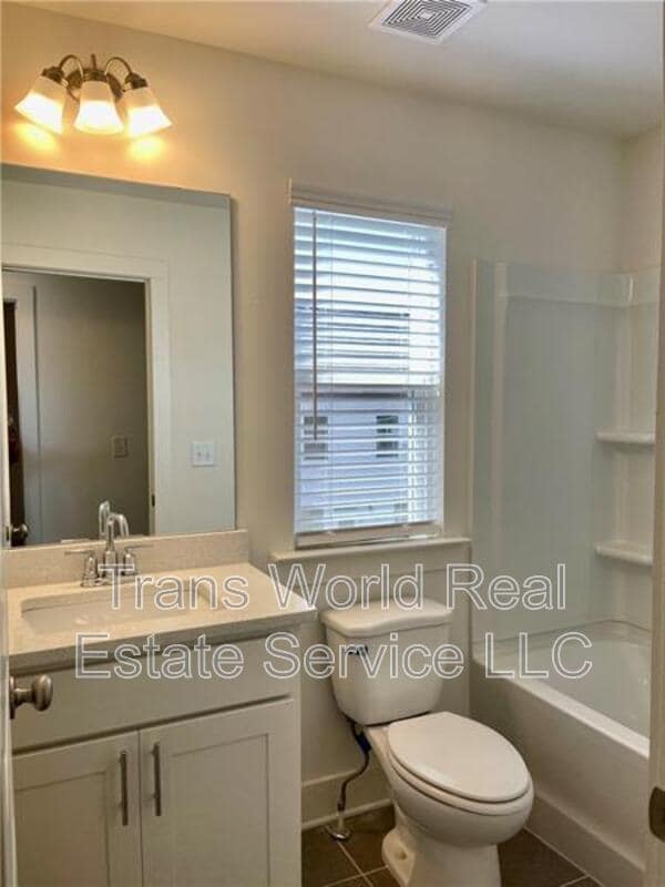 Building Photo - 159 Auburn Run Ln