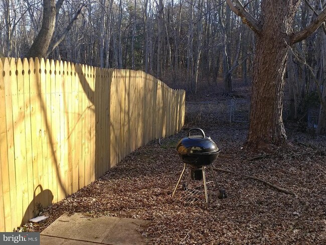 Building Photo - 3 Bedroom 1.5 Bathroom Townhouse in Edgewood, MD