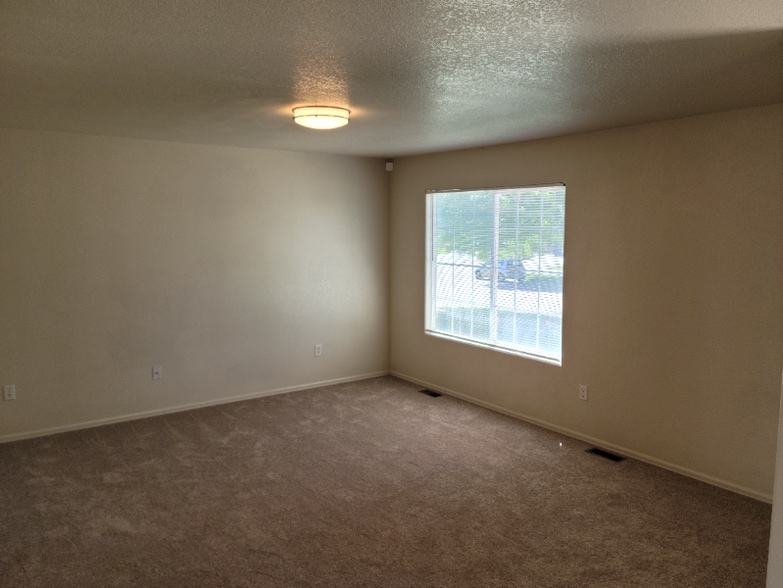 Building Photo - 3619 Bobcat Ln