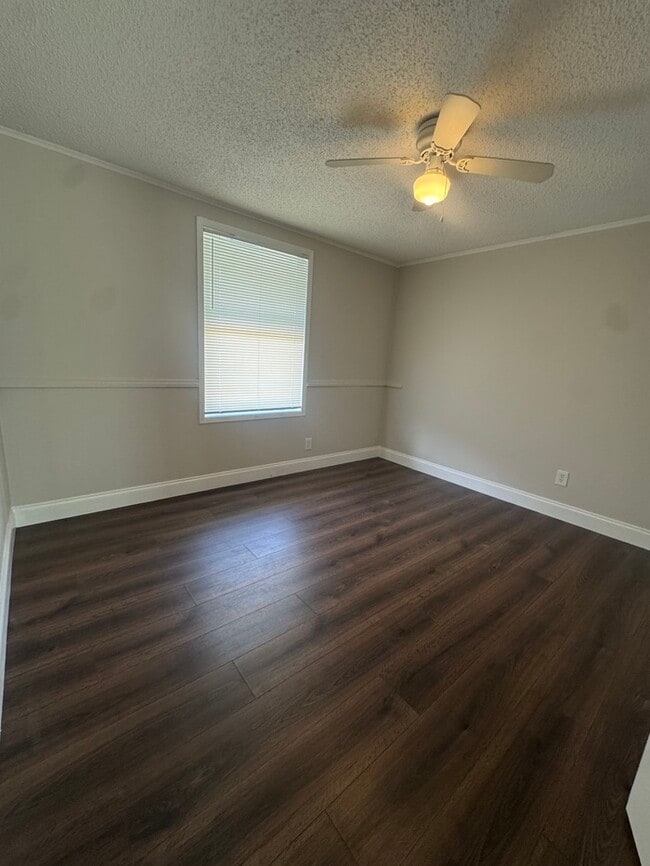 Building Photo - 1344 Lodge Terrace