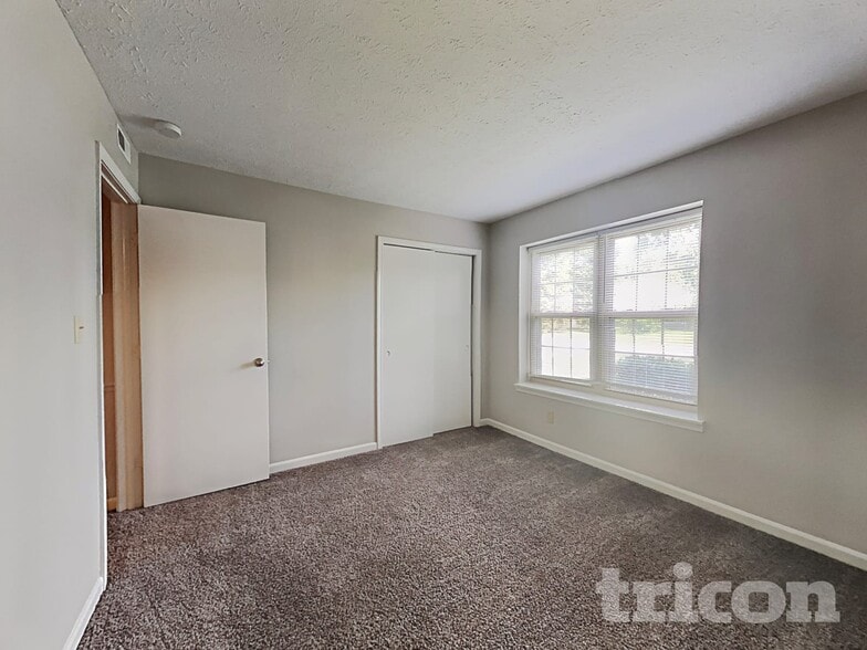 Building Photo - 572 San Ricardo Dr