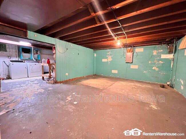 Building Photo - 821 14th St