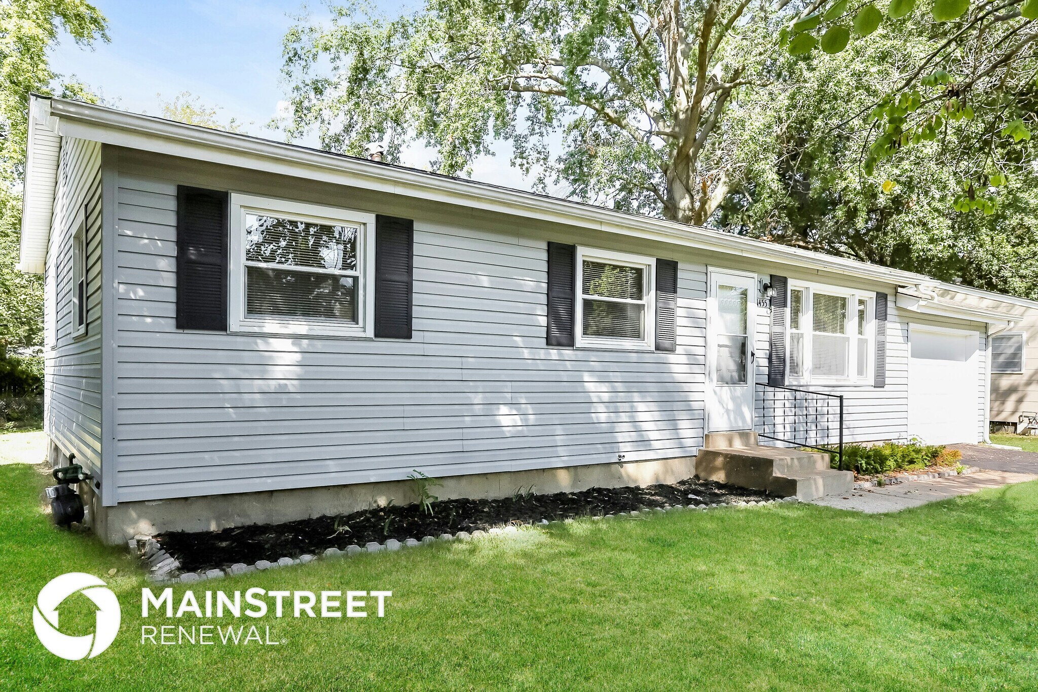 Building Photo - 1455 Broadlawns Ln