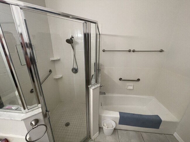 Building Photo - St. Lucie Villas