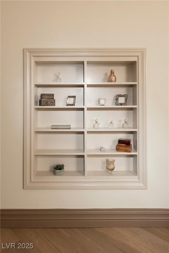 Building Photo - 8801 Palm Greens Ct