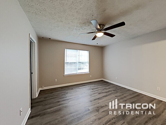 Building Photo - 201 Ranch Ct