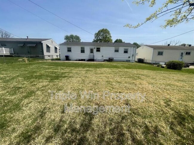 Building Photo - 1105 S Waterford Dr