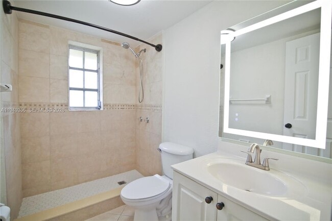 Building Photo - 8500 SW 109th Ave