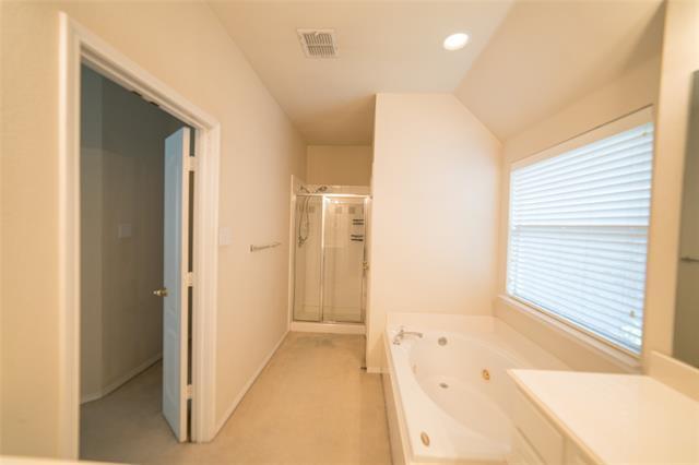Building Photo - 571 Hawken Dr