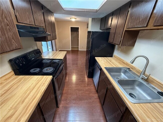 Building Photo - 4418-4420 Edelweiss Dr