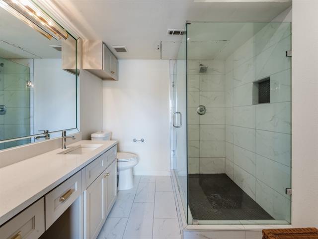 Building Photo - 14800 Enterprise Dr