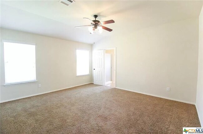 Building Photo - 1023 Sugar Brook Dr