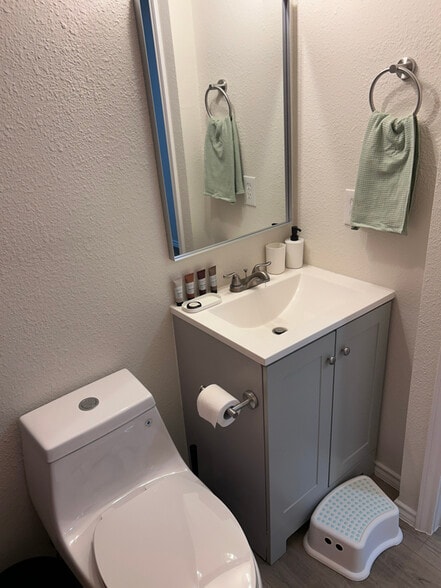 Building Photo - 502 Potomac St