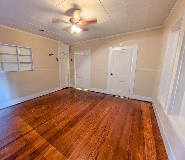 Building Photo - 458 Belvedere Dr