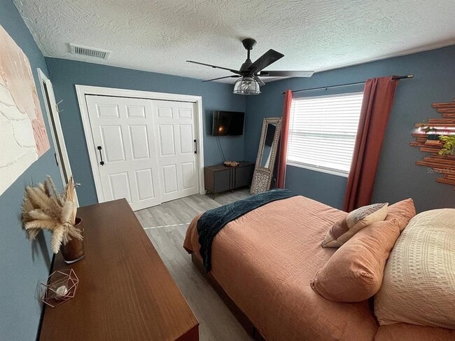 Building Photo - 1465 15th St S