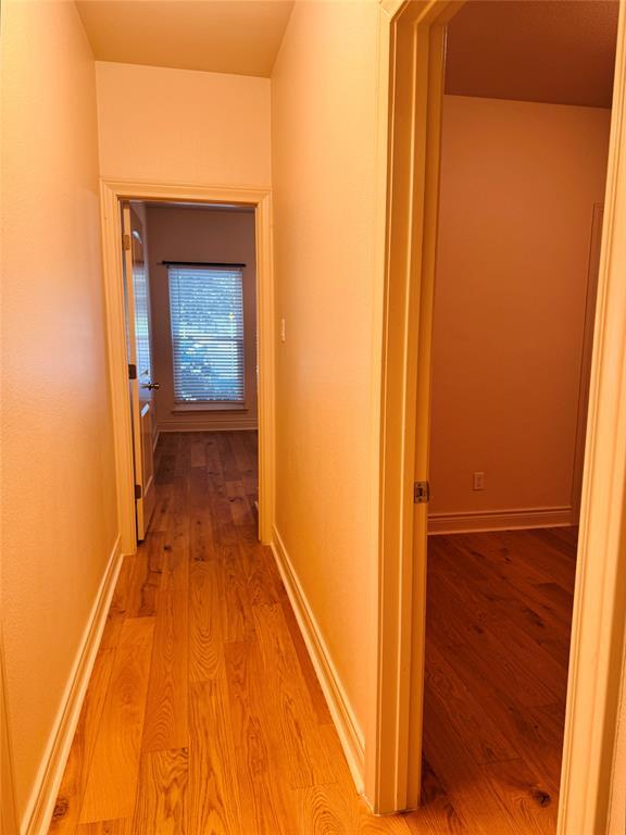 Building Photo - 3839 Dry Creek Dr