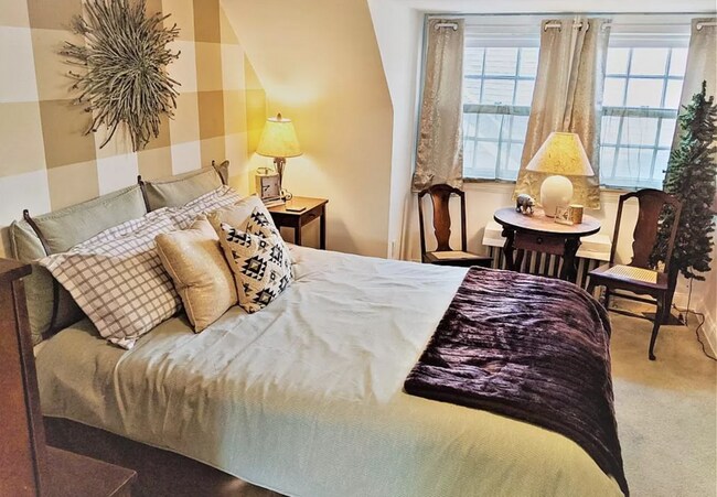 Building Photo - 3601 Glencairn Rd