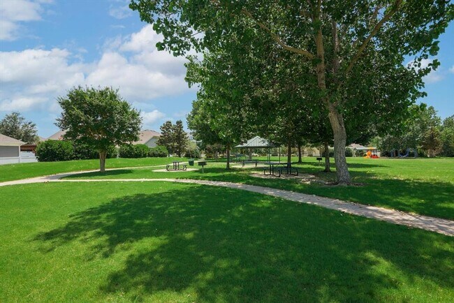 Building Photo - 712 Whitemarsh Dr