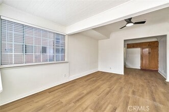 Building Photo - 1115 S Mariposa Ave