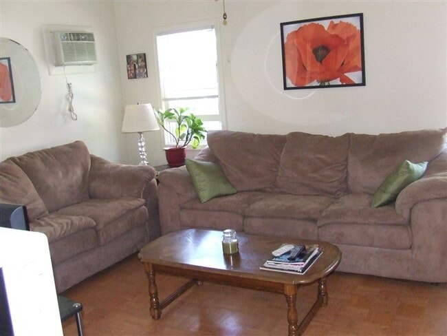 Building Photo - 1118 Michigan Ave