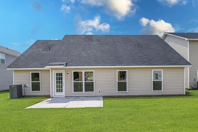 Building Photo - Coming Available!