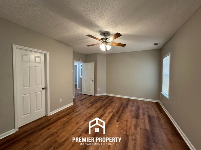 Building Photo - Newly Renovated Cordova Gem | 3BR/2.5BA with Soaking Tub & 2-Car Garage