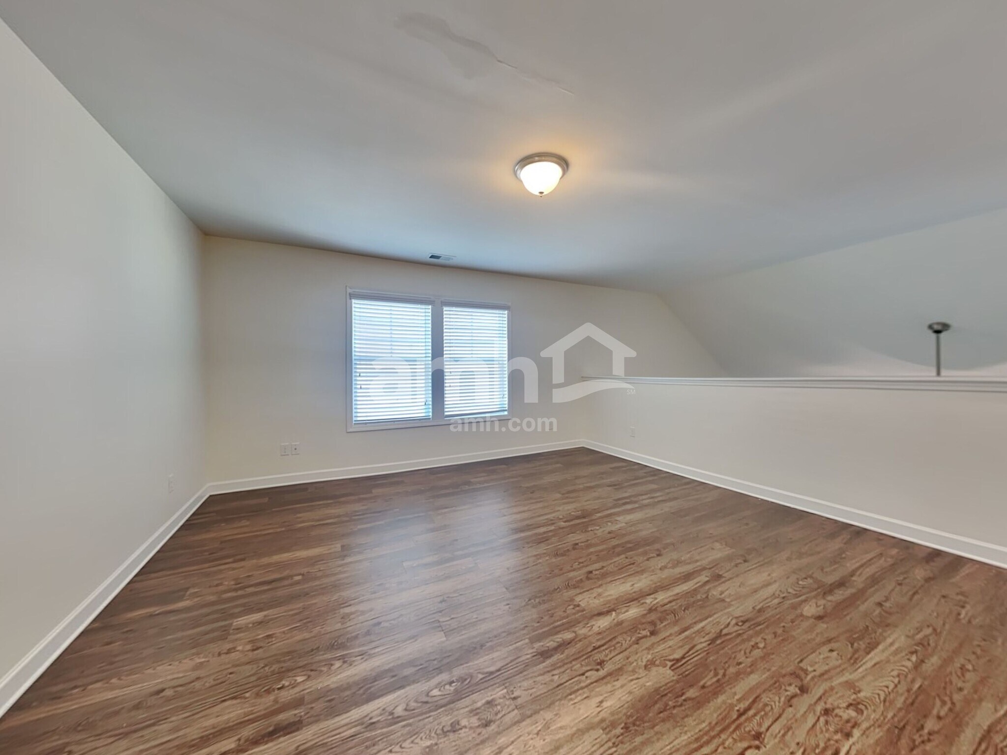 Building Photo - 530 Lateleaf Dr