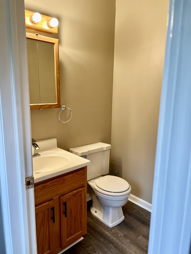 1/2 bathroom - 640 Jefferson St