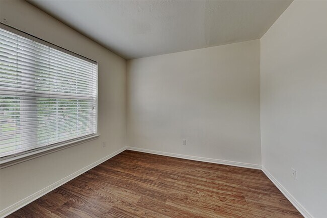 Building Photo - 5211 Sherilynn Dr