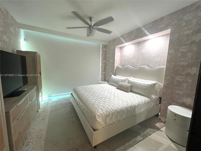 Building Photo - 6799 Collins Ave