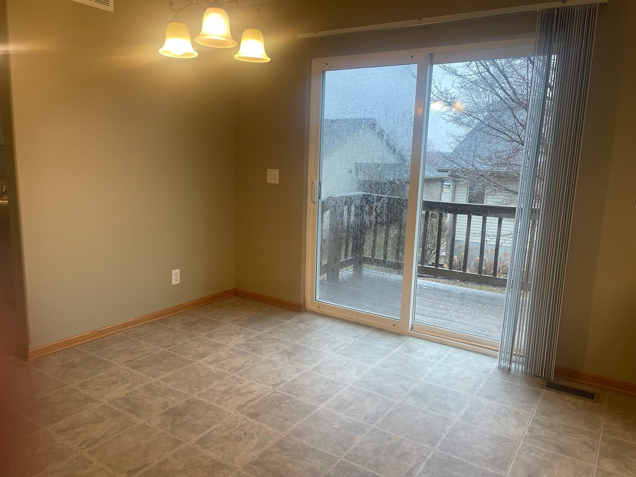 Building Photo - 6630 Shadow Pines Place