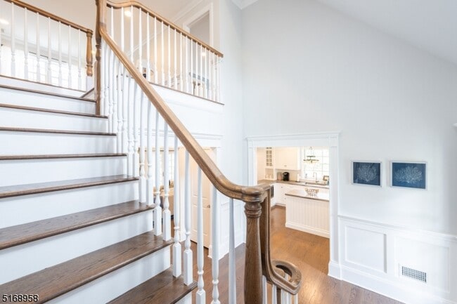 Building Photo - 309 Sleepy Hollow Ln