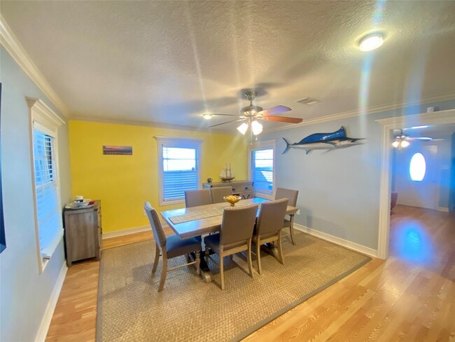 Building Photo - 1311 Milam Dr