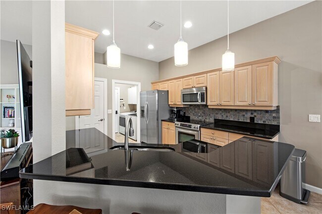 Building Photo - 14546 Speranza Way