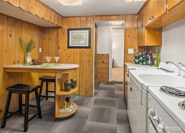 Building Photo - 5035 47th Ave NE