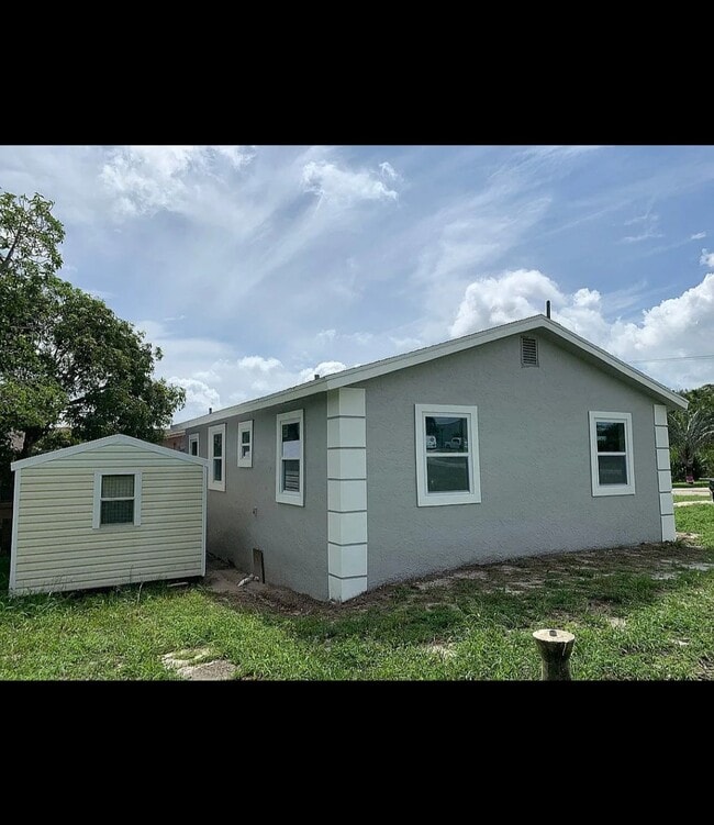 Building Photo - 8429 Citrus Way