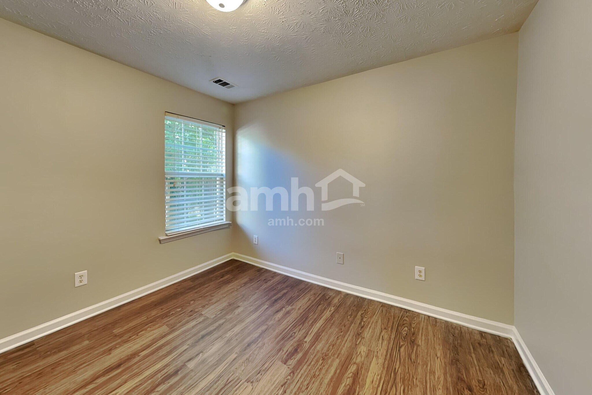 Building Photo - 1225 Stephens Pond View