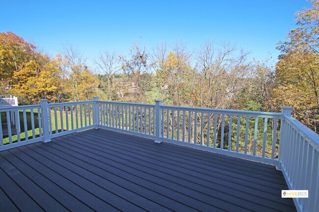 Building Photo - Upscale rental in Harrisonburg!