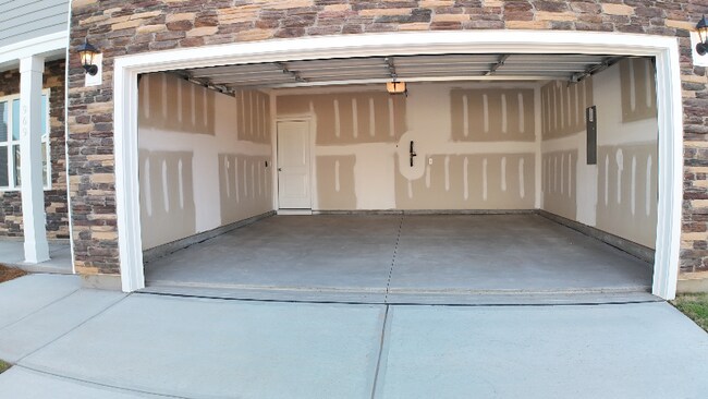 Building Photo - 969 Pineland Dr