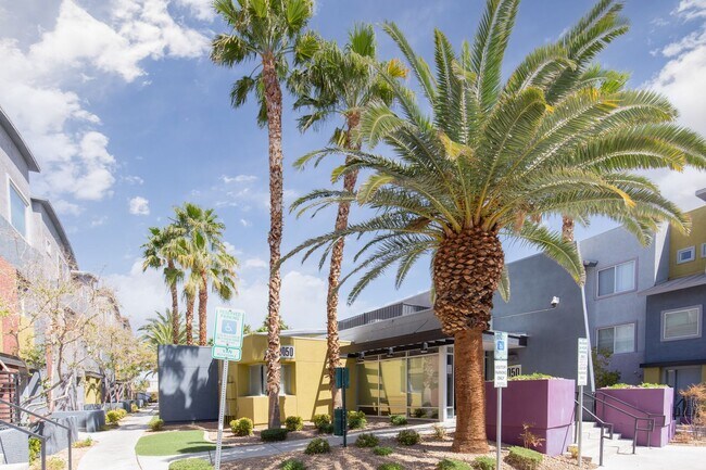 Building Photo - 9050 W Tropicana Ave