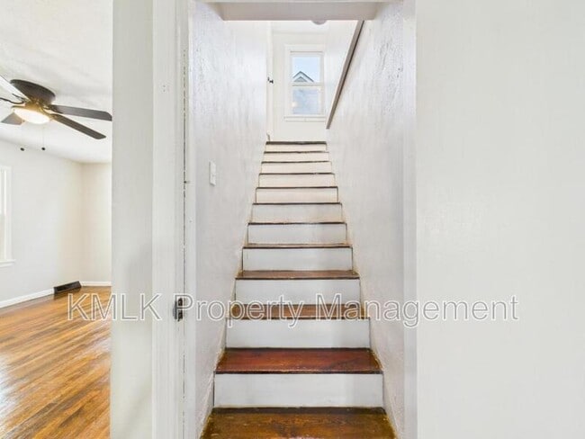 Building Photo - 2475 Ogden Ave