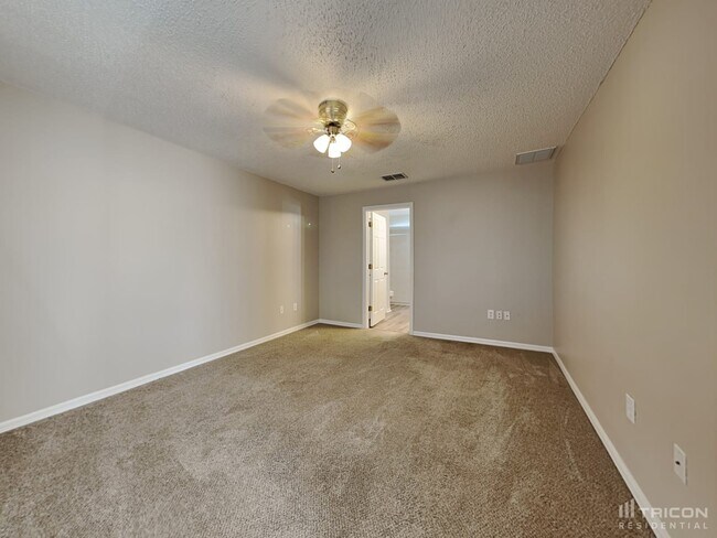 Building Photo - 4173 Oasis Avenue Spring Hill FL