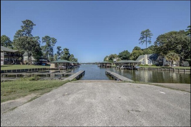 Building Photo - 351 Red Clover