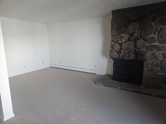 Building Photo - Experience Lakeside Living: Spacious 2-Bed...