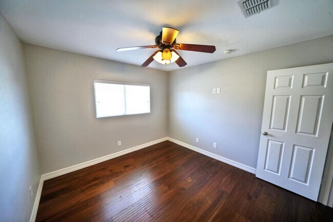 Building Photo - Beautiful home in the desirable Trails of Kensington Ranch, Schertz, TX - Realtor Commission: $500